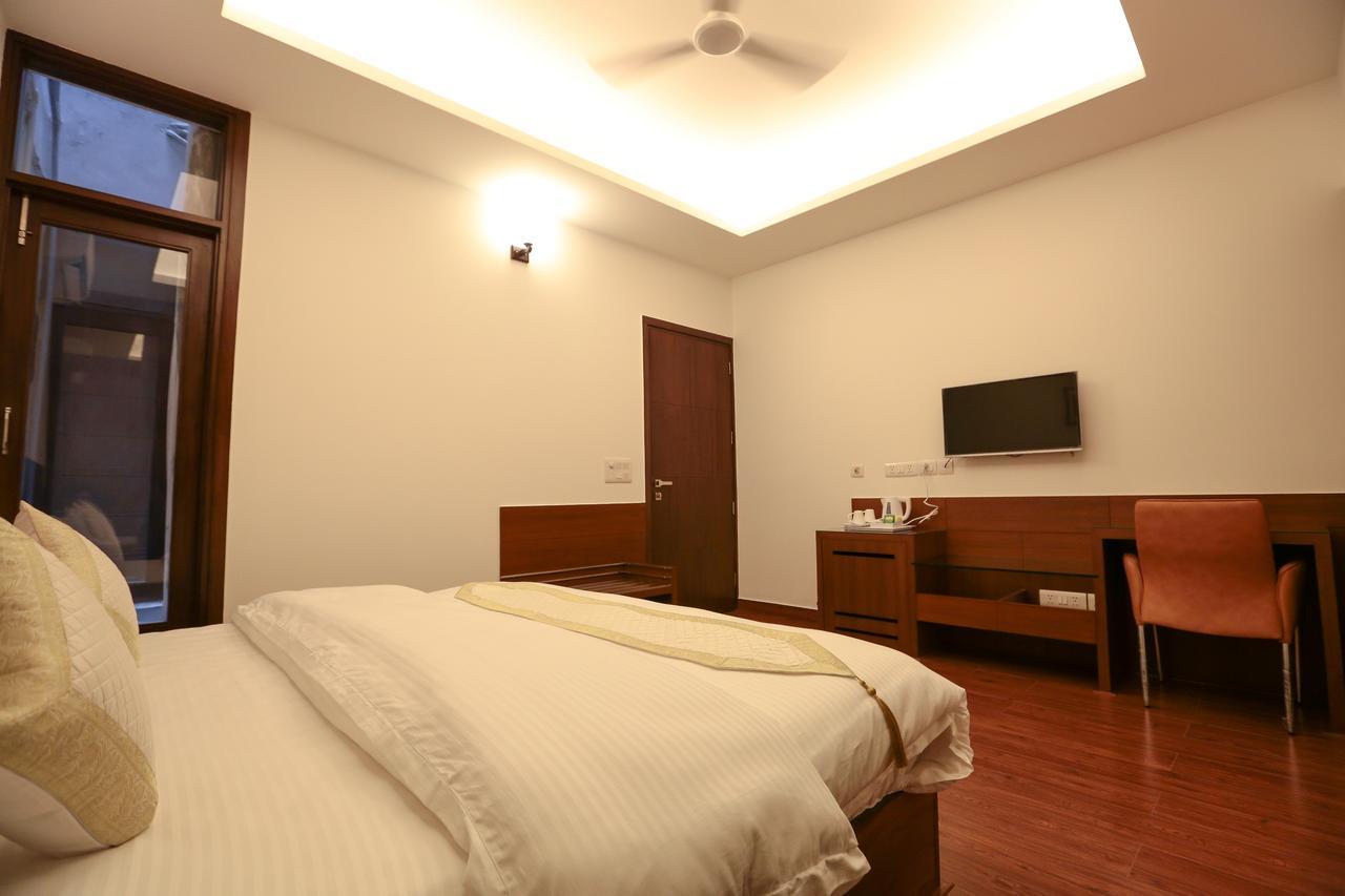 Css Abode Hotel Noida Buitenkant foto